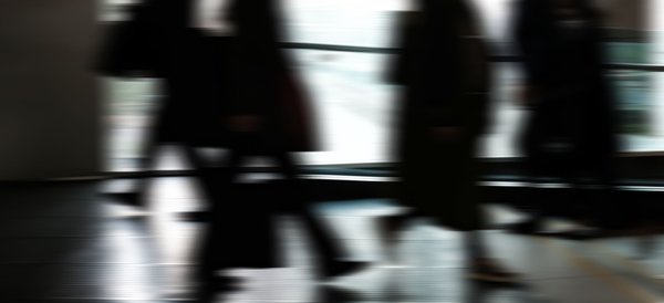 Contrat juridique signé sur bureau